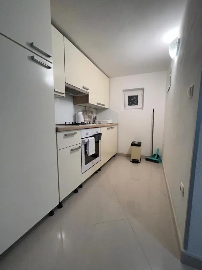 Apartment Katalin Kornic 0*,  Croatia