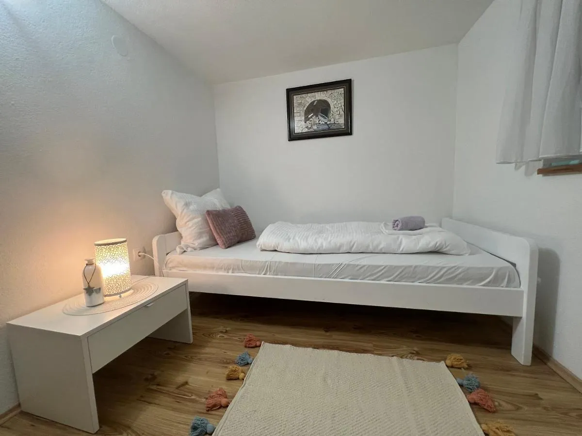 Apartment Katalin Kornic 0*,