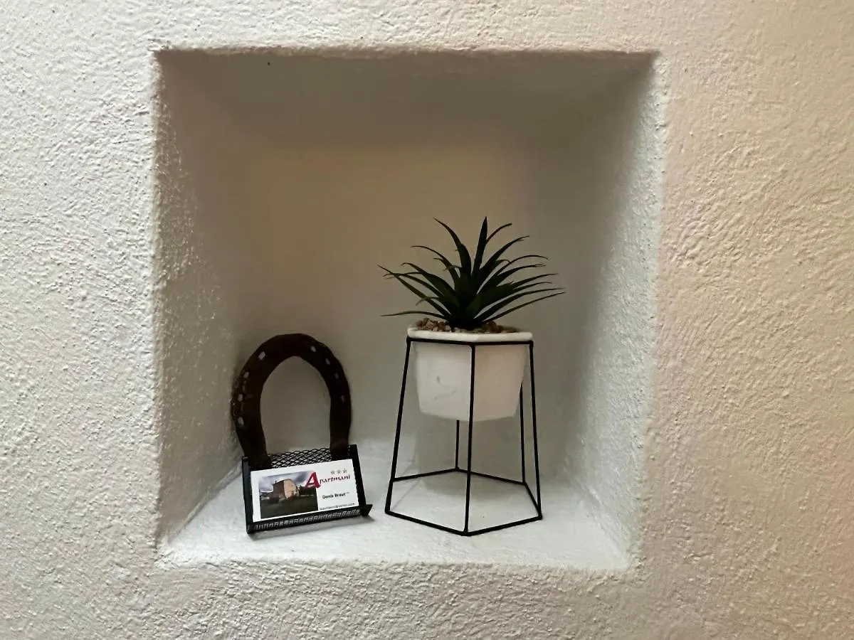 Apartment Katalin Kornic 0*,  Croatia